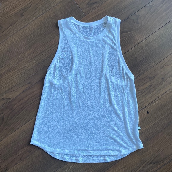 Lululemon All Yours Boyfriend Tank *Veil - Picture 2 of 5